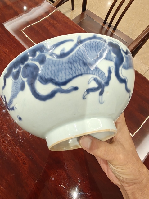 古玩陶瓷青花過墻龍紋茶碗真品鑒賞圖