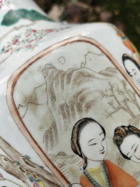 古玩陶瓷淺絳人物故事雙耳瓶真品鑒賞圖