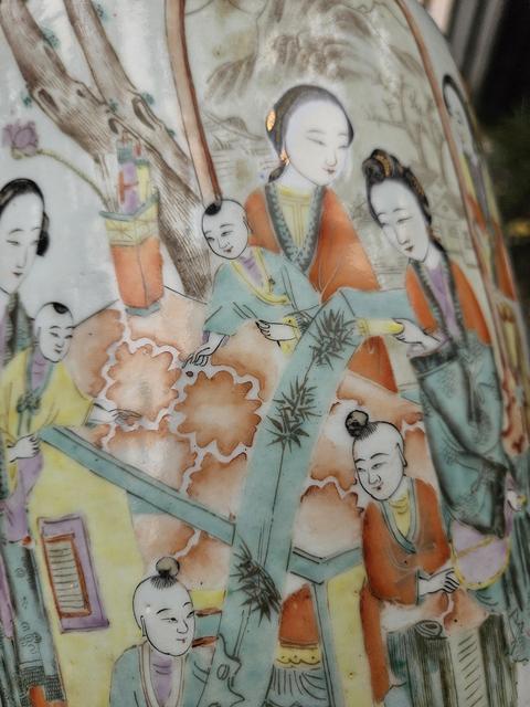 古玩陶瓷淺絳人物故事雙耳瓶真品鑒賞圖