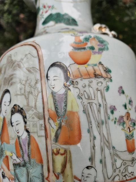 古玩陶瓷淺絳人物故事雙耳瓶真品鑒賞圖