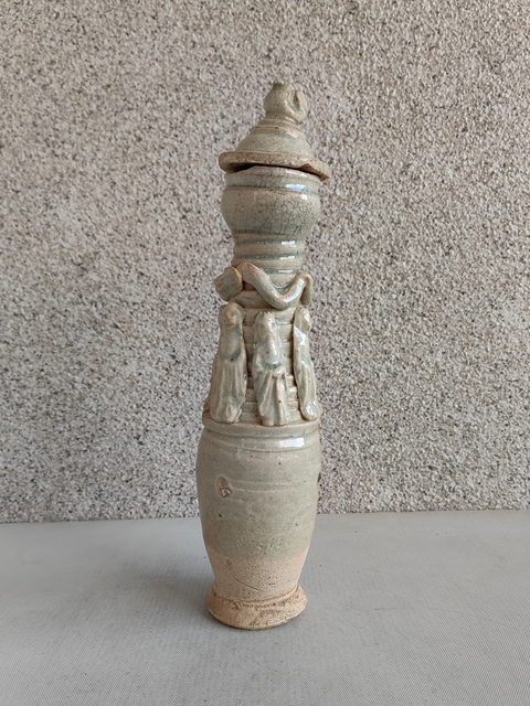 古玩陶瓷青白釉貼塑人物龍紋瓶拍賣,當前價格580元