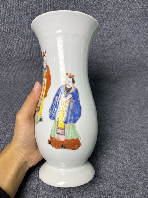 古玩陶瓷粉彩人物故事紋琵琶尊真品鑒賞圖