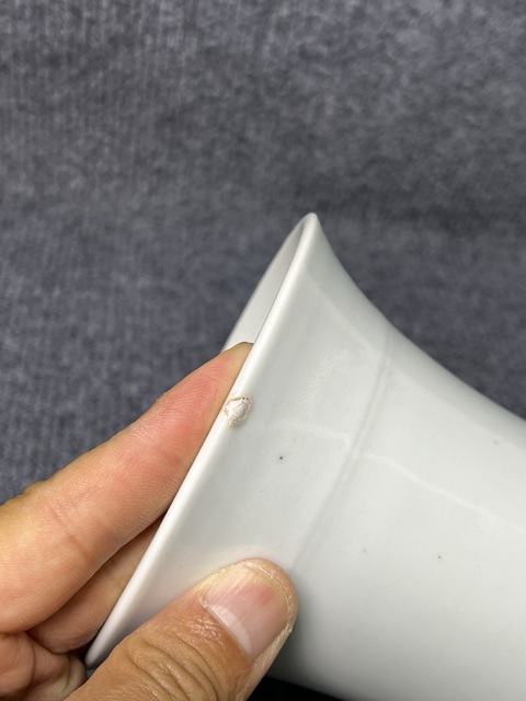 古玩陶瓷粉彩人物故事紋琵琶尊真品鑒賞圖