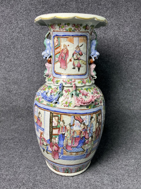 古玩陶瓷粉彩人物故事紋大瓶真品鑒賞圖