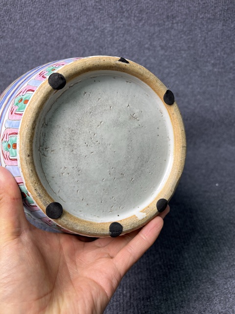 古玩陶瓷粉彩人物故事紋大瓶真品鑒賞圖