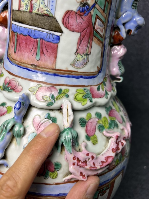 古玩陶瓷粉彩人物故事紋大瓶真品鑒賞圖