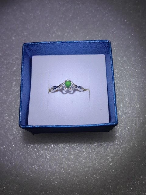 古玩玉器天然翡翠鑲嵌戒指真品鑒賞圖