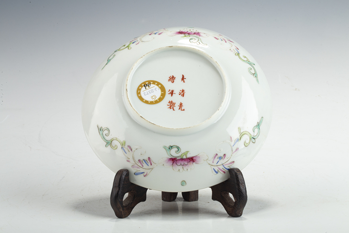 古玩陶瓷民國·金地粉彩百花不落地紋盤真品鑒賞圖