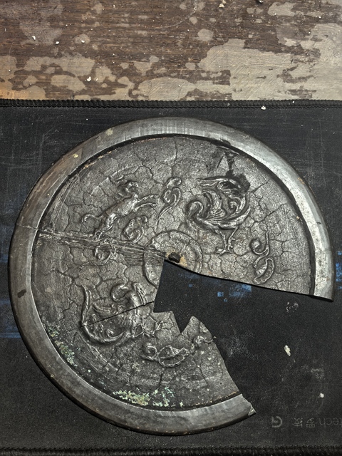 古玩銅器五代雙鸞飛馬鏡真品鑒賞圖