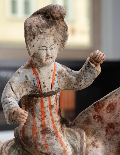 古玩陶瓷疑似后改馬球俑真品鑒賞圖