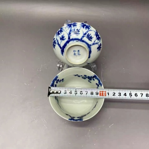 古玩陶瓷青花過枝梅花蓋碗，模糊，偏老真品鑒賞圖