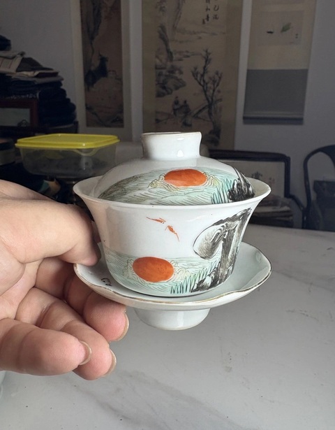 古玩陶瓷粉彩仙鶴紋蓋碗真品鑒賞圖