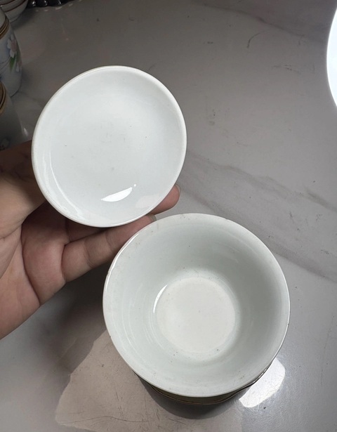 古玩陶瓷粉彩仙鶴紋蓋碗真品鑒賞圖