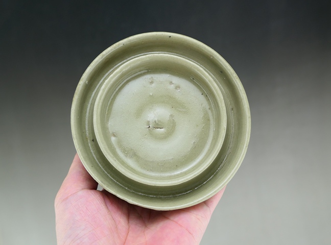 古玩陶瓷龍泉青瓷托盤真品鑒賞圖