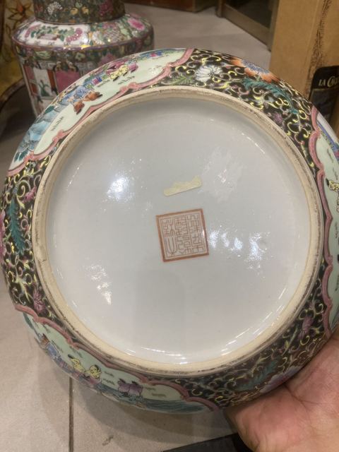 古玩陶瓷嬰戲紋捧盒真品鑒賞圖