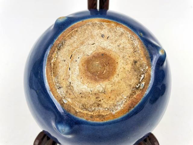 古玩陶瓷清中期·霽藍釉三足爐真品鑒賞圖