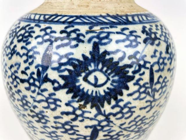 古玩陶瓷清中早·太陽花卉紋青花罐真品鑒賞圖