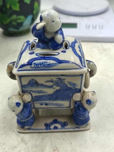 古玩陶瓷青花童子香薰?fàn)t真品鑒賞圖