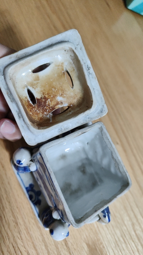 古玩陶瓷青花童子香薰?fàn)t真品鑒賞圖