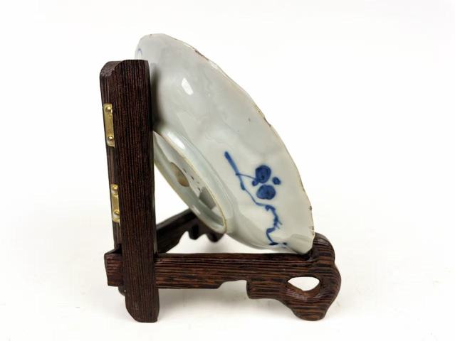 古玩陶瓷清康熙·青花加彩英雄獨立花口盤真品鑒賞圖