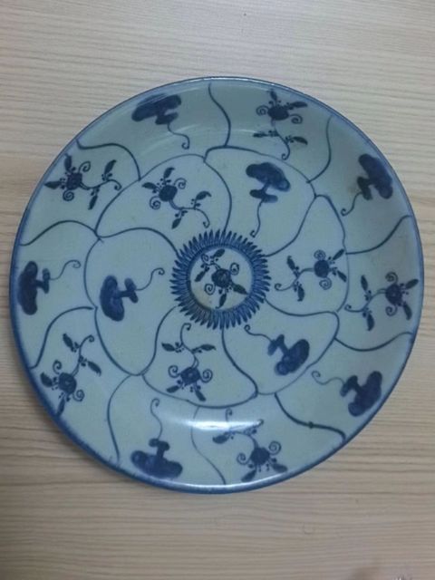 古玩陶瓷青花靈芝花卉紋盤真品鑒賞圖