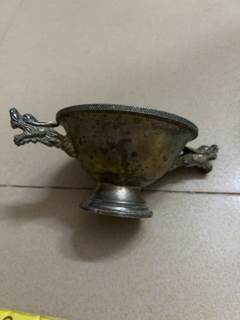 古玩銅器雙龍耳杯真品鑒賞圖