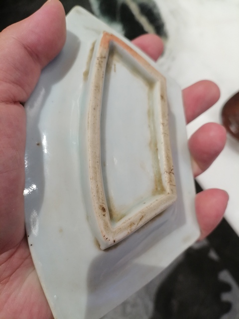 古玩陶瓷日本明治青花人物紋攢盤真品鑒賞圖