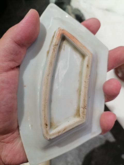 古玩陶瓷日本明治青花人物紋攢盤真品鑒賞圖