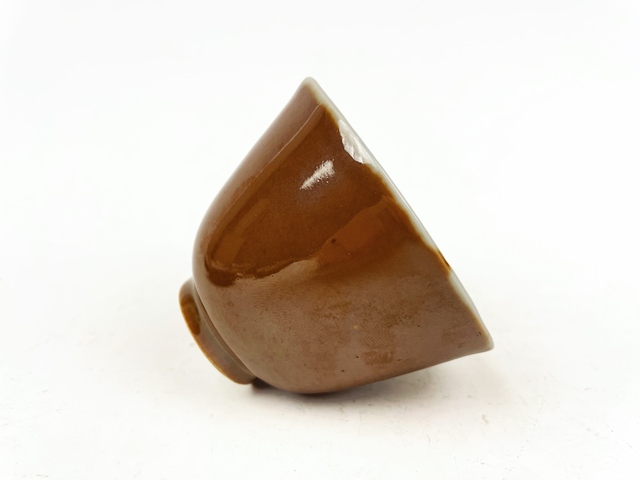 古玩陶瓷清末民初·紫金釉青花魚藻紋鈴鐺杯真品鑒賞圖