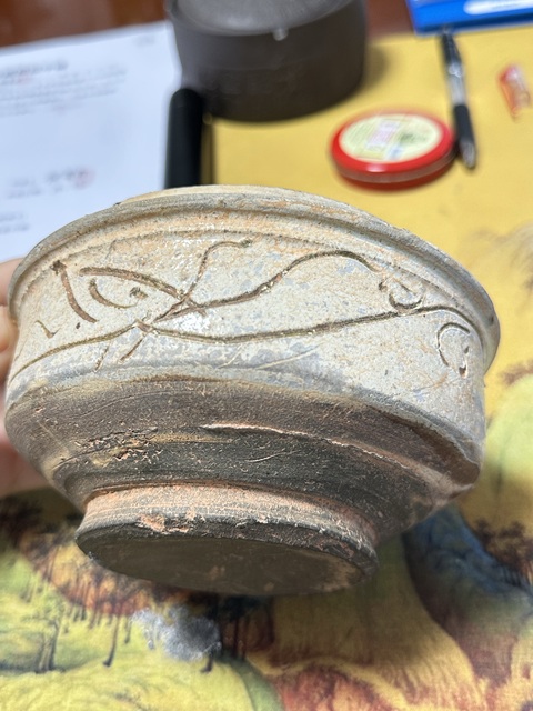 古玩陶瓷白釉刻花香爐真品鑒賞圖