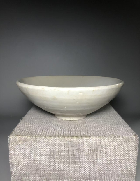 古玩陶瓷【元代】卵白釉大碗【釉色可以和鈞瓷媲美】拍賣,當前價格0元