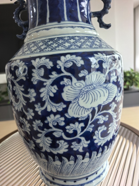古玩陶瓷青花雙耳瓶真品鑒賞圖