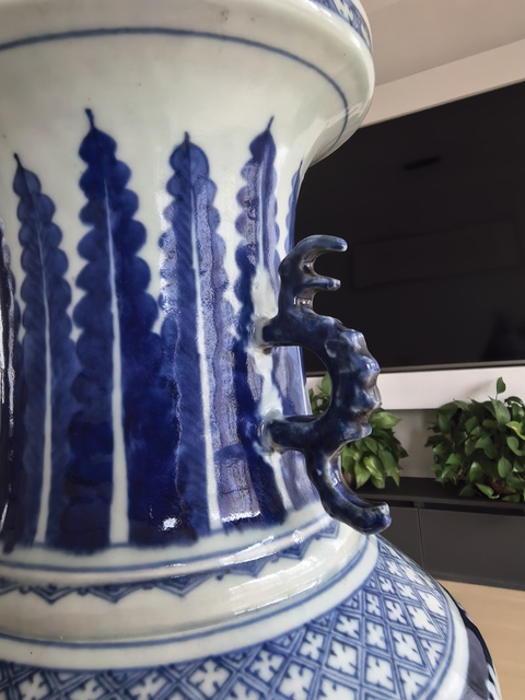 古玩陶瓷青花雙耳瓶真品鑒賞圖