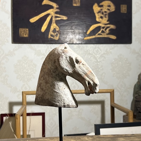古玩陶瓷漢代馬頭真品鑒賞圖