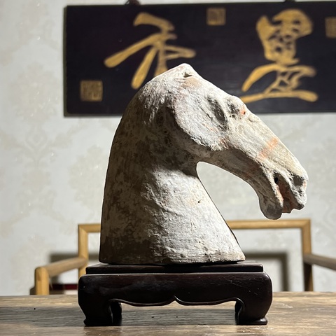 古玩陶瓷漢代馬頭真品鑒賞圖