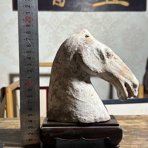 古玩陶瓷漢代馬頭真品鑒賞圖