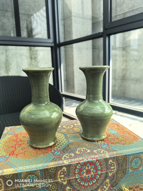 古玩陶瓷龍泉青瓷鳳尾尊真品鑒賞圖