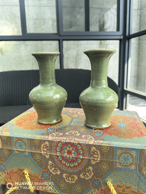 古玩陶瓷龍泉青瓷鳳尾尊真品鑒賞圖