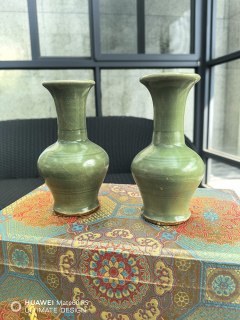 古玩陶瓷龍泉青瓷鳳尾尊真品鑒賞圖