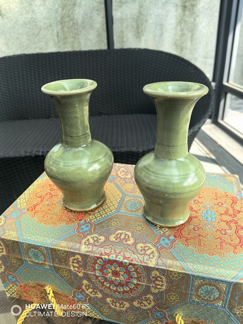 古玩陶瓷龍泉青瓷鳳尾尊真品鑒賞圖