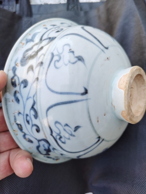 古玩陶瓷青花花卉紋碗真品鑒賞圖