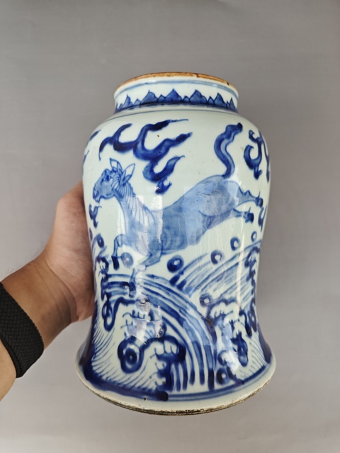 古玩陶瓷海水江崖馬紋青花罐真品鑒賞圖