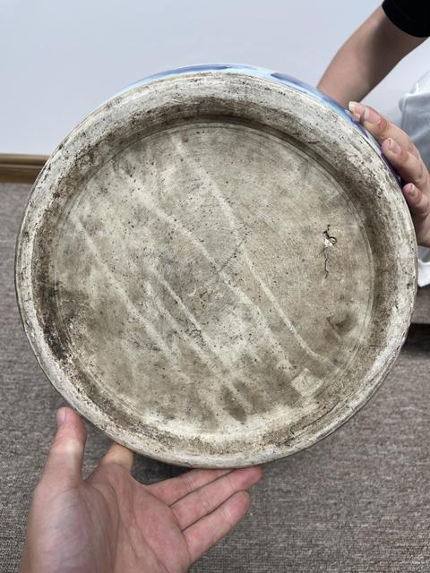 古玩陶瓷人物紋青花罐真品鑒賞圖