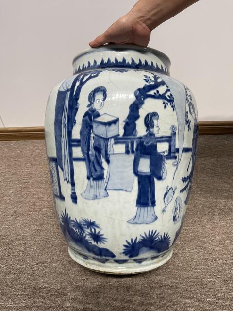 古玩陶瓷人物紋青花罐真品鑒賞圖