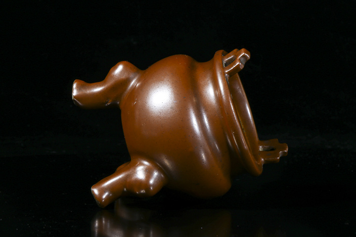 古玩陶瓷清中·紫金釉雙耳三足鼎式爐拍賣，當前價格20904元