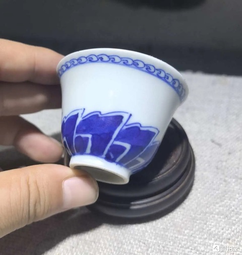 古玩陶瓷明治時期青花鈴鐺杯真品鑒賞圖