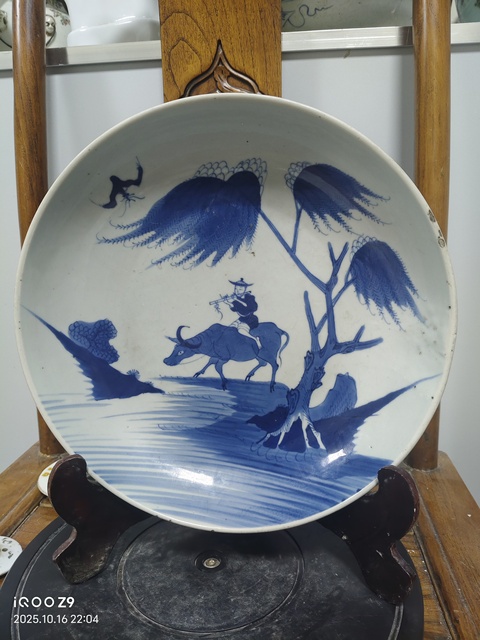 古玩陶瓷牧牛童青花盤真品鑒賞圖