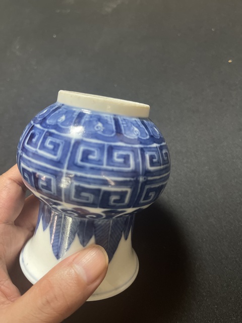 古玩陶瓷青花渣斗真品鑒賞圖