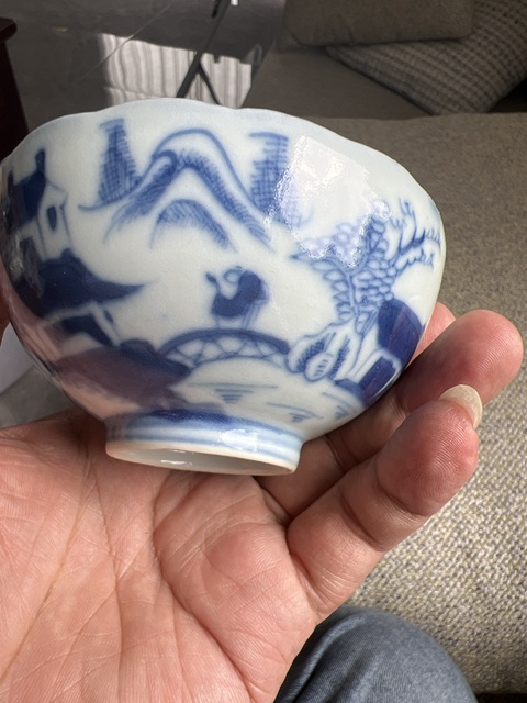 古玩陶瓷青花山水人物團鶴茶碗真品鑒賞圖