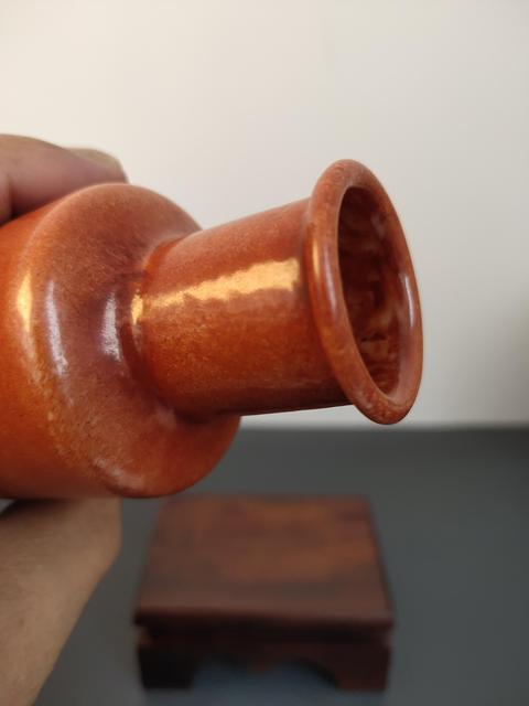 古玩陶瓷紅釉棒槌瓶真品鑒賞圖